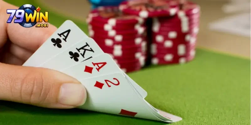 Không nên chơi quá nhiều hand để kiểm soát bài tốt hơn